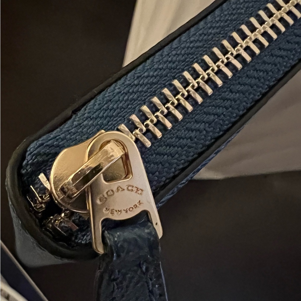 Coach Wallet - Picture 3 of 4